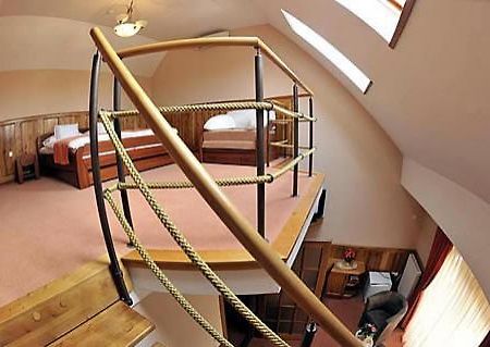 Trojka Hotel Es Panzio Ζολνοκ Δωμάτιο φωτογραφία